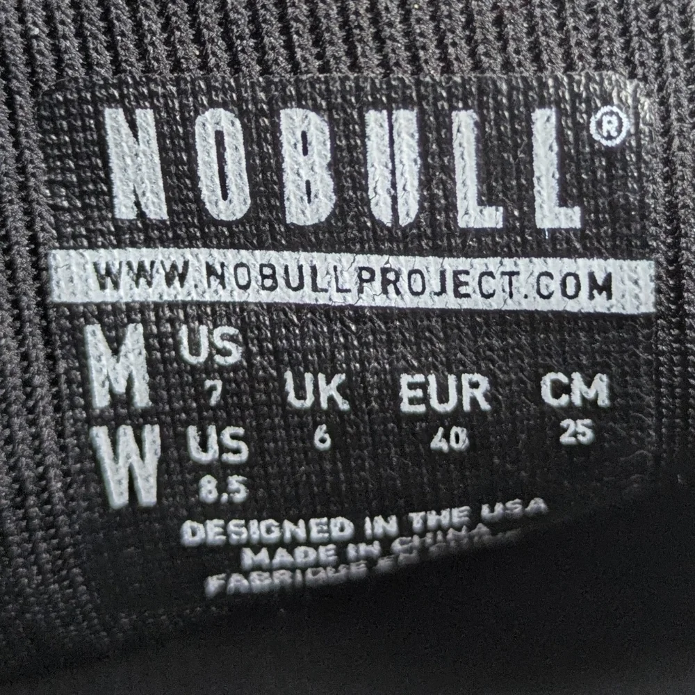 NOBULL Black Canvas Mid Top Outwork Sneakers Trainers Women's en's Size 8.5